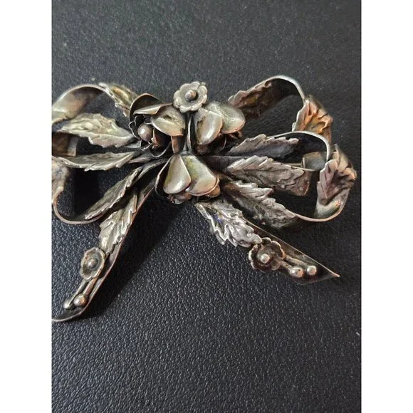 HOBE sterling silver floral bow brooch very vintage and lovely patina - Picture 4 of 8